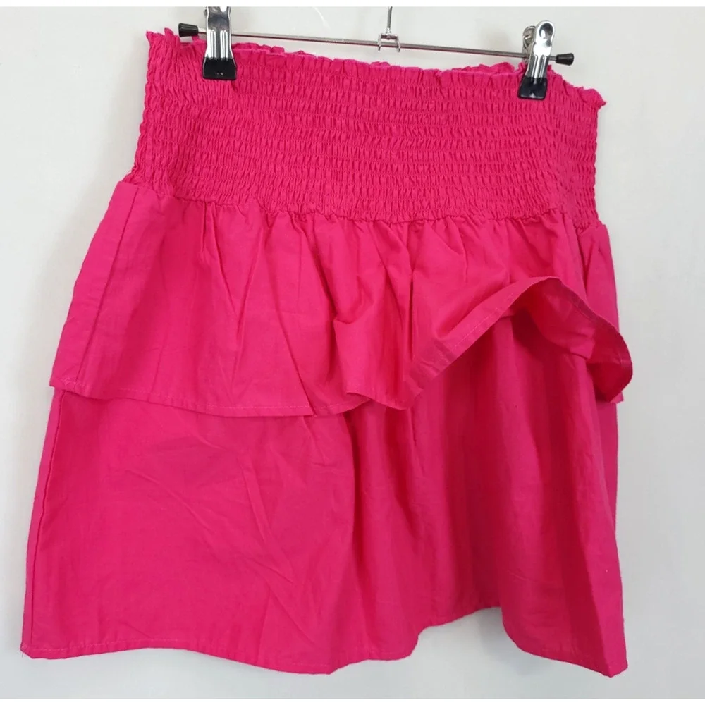 Short Layered Skirt Smocked Pleated Pull On Women XS Fuchsia Preppy Beachy‎